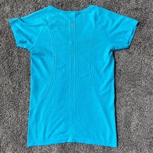 Lululemon run swiftly tshirt size 8